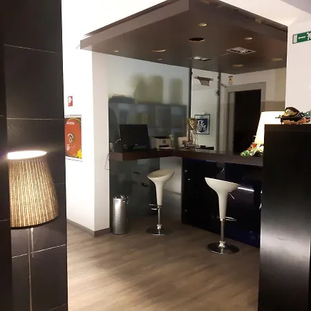Roberta Hotel 3*
